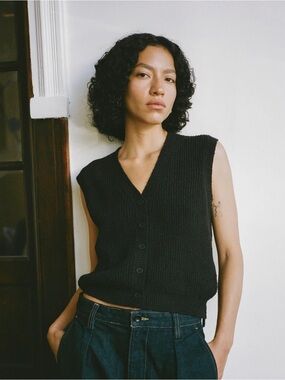 OZMA NWT Edie Vest